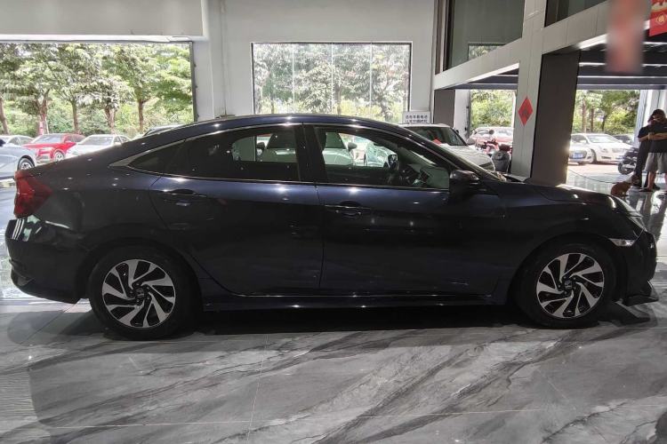 Used Honda Civic 2016 220TURBO CVT Luxury Edition Exterior 6