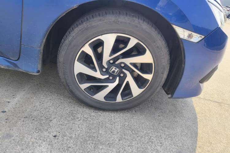 Used Honda Civic 2016 220TURBO Manual Luxury Edition Exterior 7