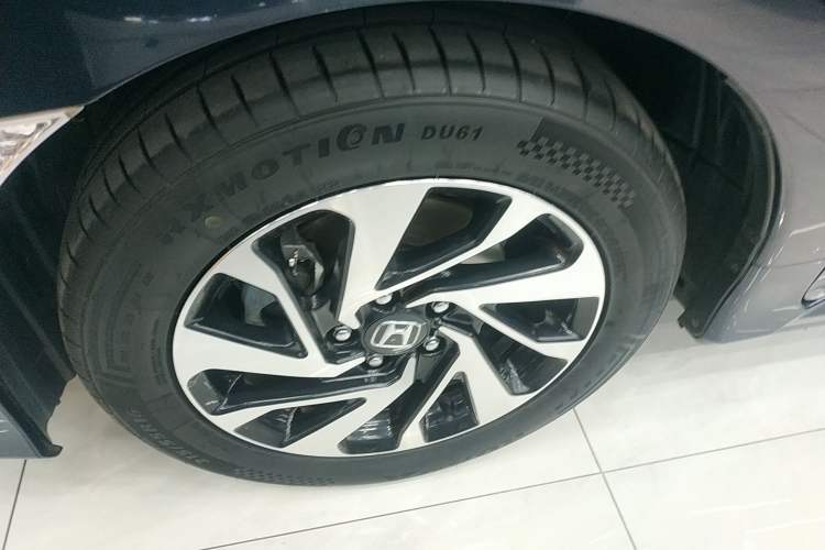 Used Honda Civic 2016 220TURBO CVT Luxury Edition Exterior 7