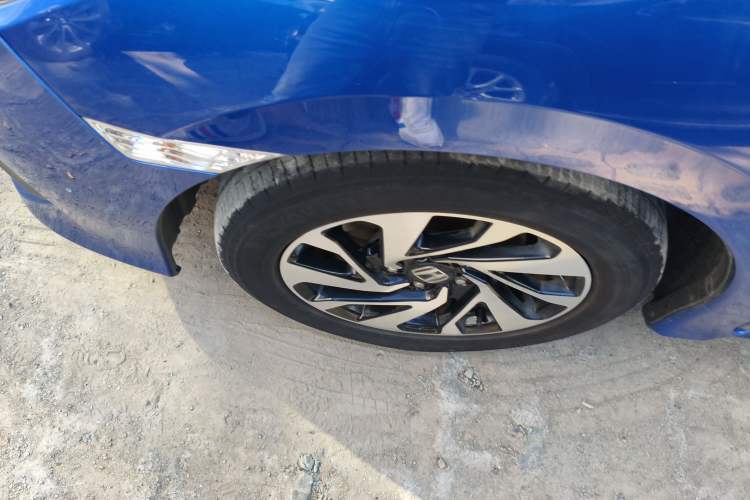 Used Honda Civic 2016 220TURBO CVT Luxury Edition Exterior 7