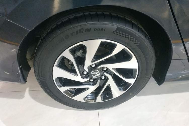 Used Honda Civic 2016 220TURBO CVT Luxury Edition Exterior 8
