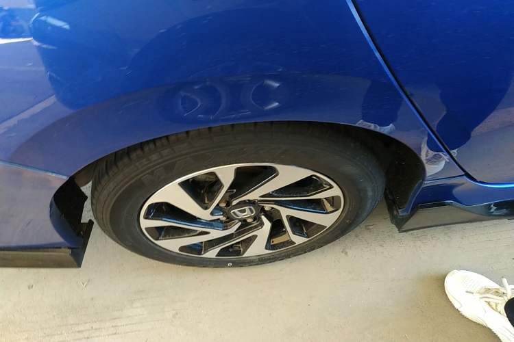 Used Honda Civic 2016 220TURBO CVT Luxury Edition Exterior 8