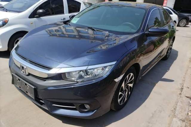 Ojetý Honda Civic 2016 220TURBO CVT Luxury Edition
