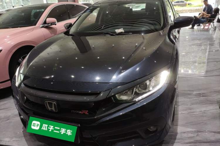 Used Honda Civic 2016 220TURBO CVT Luxury Edition Front