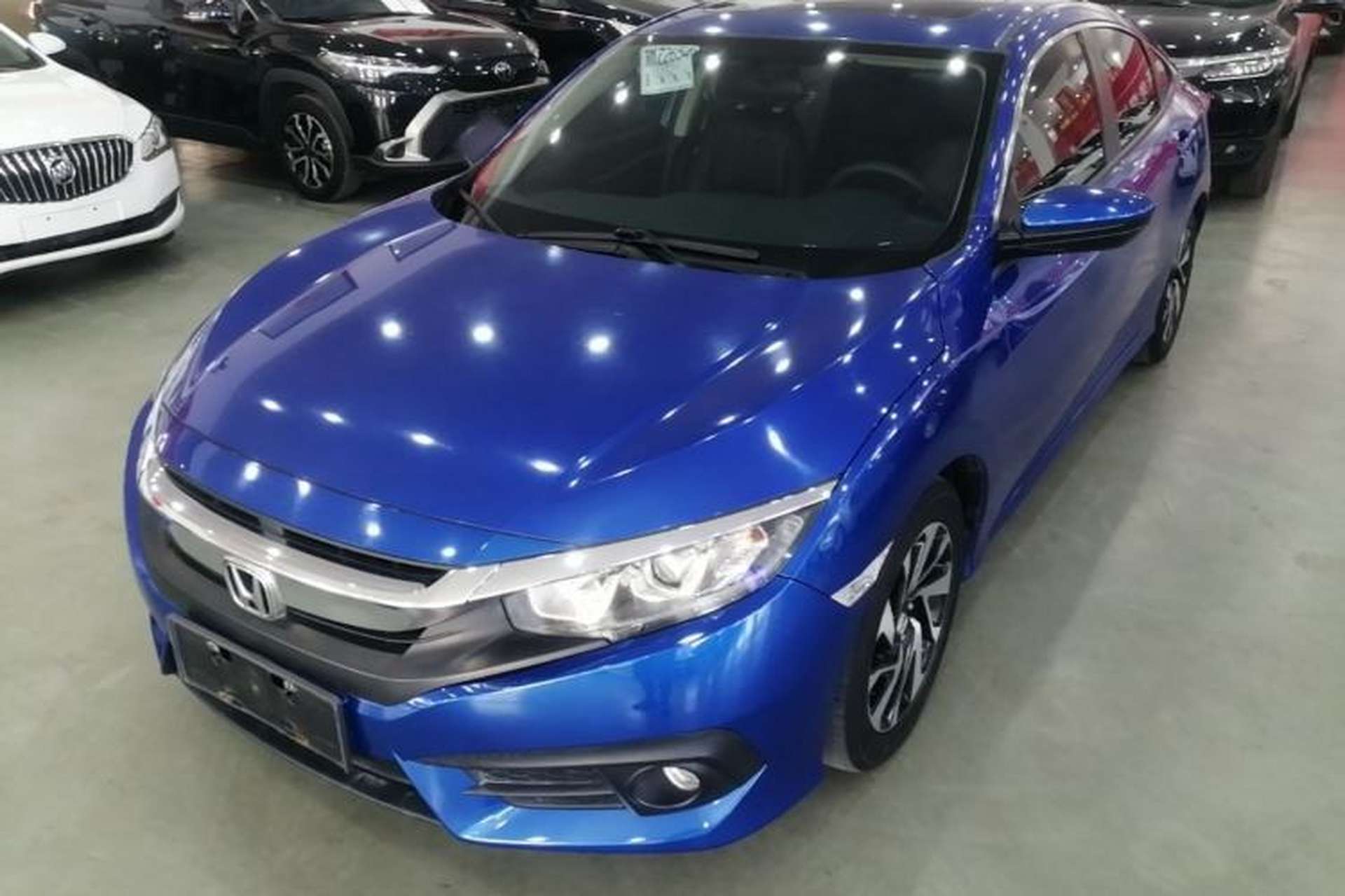 Used Honda Civic 2016 220TURBO CVT Luxury Edition Front Left 45 Deg