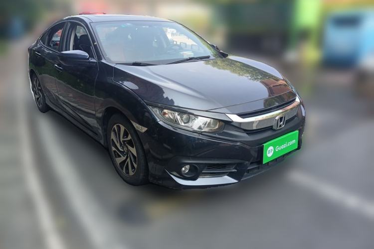 Used Honda Civic 2016 220TURBO CVT Luxury Edition Front Right 45 Deg