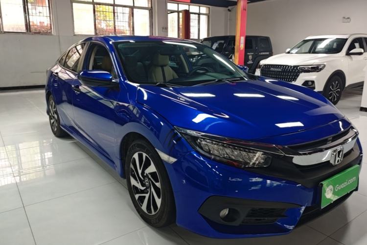 Used Honda Civic 2016 220TURBO Manual Luxury Edition Front Right 45 Deg