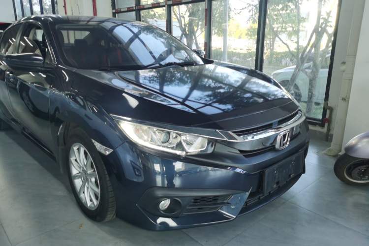 Used Honda Civic 2016 180TURBO CVT Comfort Version Front Right 45 Deg