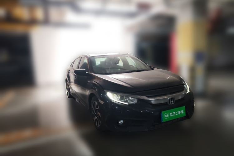 Used Honda Civic 2016 220TURBO Manual Luxury Edition Front Right 45 Deg