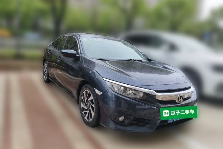 Used Honda Civic 2016 220TURBO CVT Luxury Edition Front Right 45 Deg