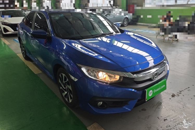 Used Honda Civic 2016 220TURBO CVT Luxury Edition Front Right 45 Deg
