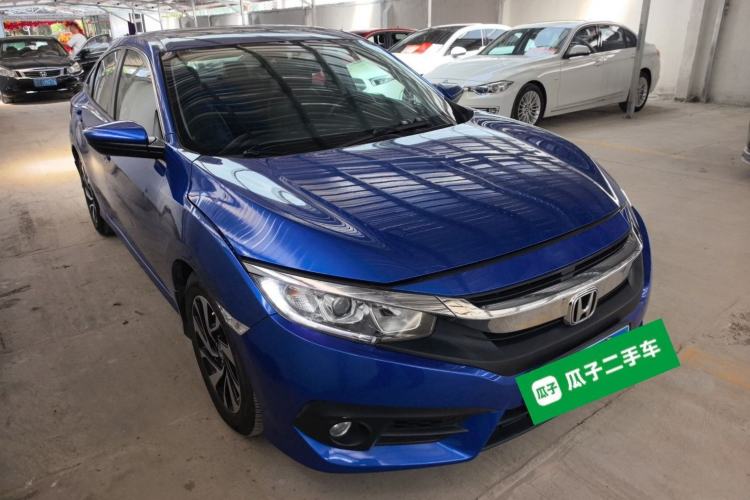 Used Honda Civic 2016 220TURBO CVT Luxury Edition Front Right 45 Deg