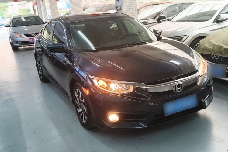 Used Honda Civic 2016 220TURBO CVT Luxury Edition Front Right 45 Deg