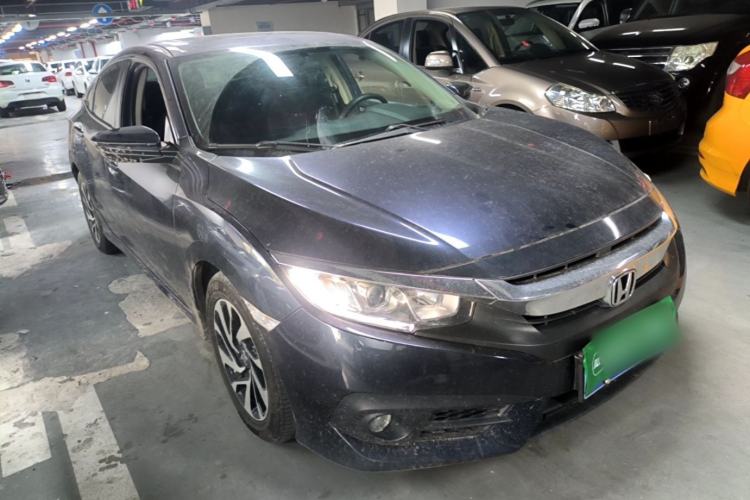 Used Honda Civic 2016 220TURBO Manual Luxury Edition Front Right 45 Deg