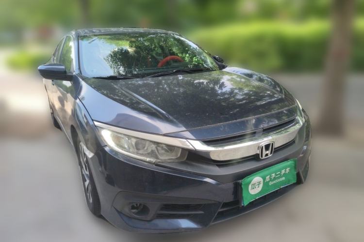 Used Honda Civic 2016 220TURBO Manual Luxury Edition Front Right 45 Deg