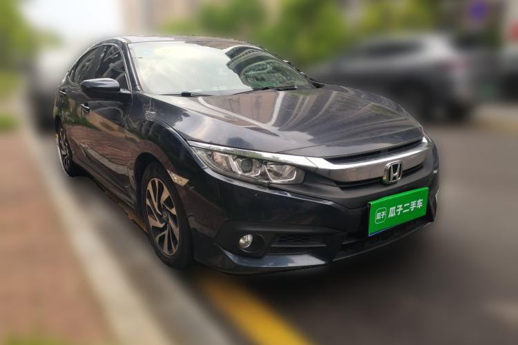 Used Honda Civic 2016 220TURBO CVT Luxury Edition Front Right 45 Deg