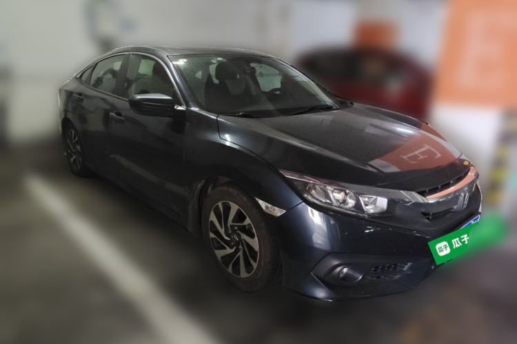 Used Honda Civic 2016 220TURBO CVT Luxury Edition Front Right 45 Deg