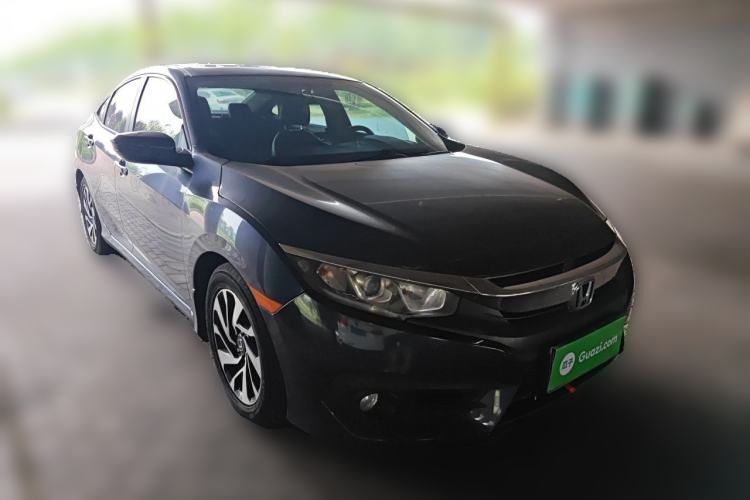 Used Honda Civic 2016 220TURBO CVT Luxury Edition Front Right 45 Deg