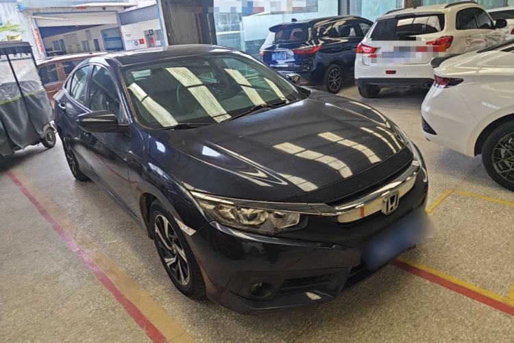 Used Honda Civic 2016 220TURBO CVT Luxury Edition Front Right 45 Deg