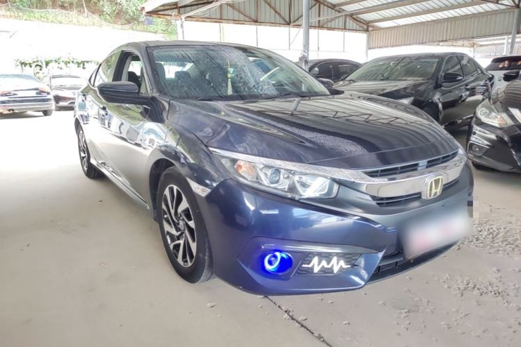 Used Honda Civic 2016 220TURBO CVT Luxury Edition Front Right 45 Deg