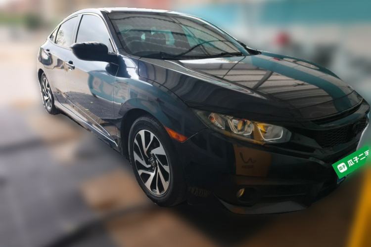 Used Honda Civic 2016 220TURBO CVT Luxury Edition Front Right 45 Deg