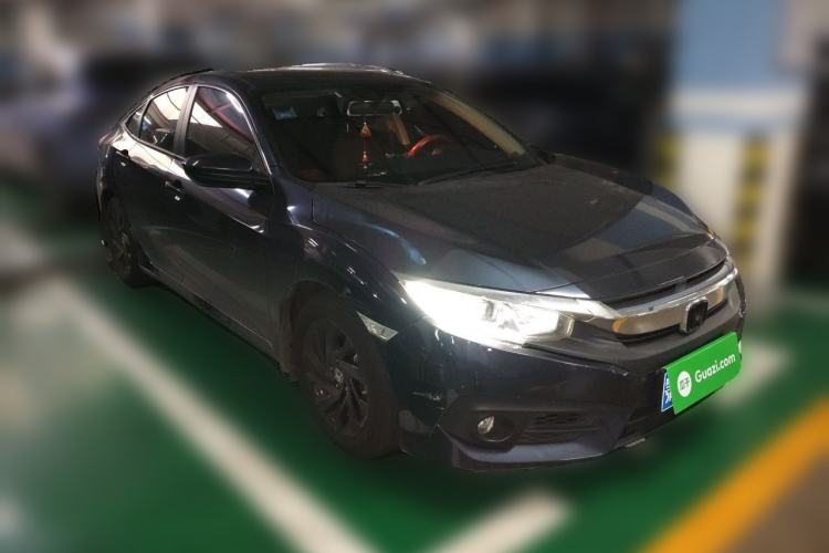 Used Honda Civic 2016 220TURBO CVT Luxury Edition Front Right 45 Deg
