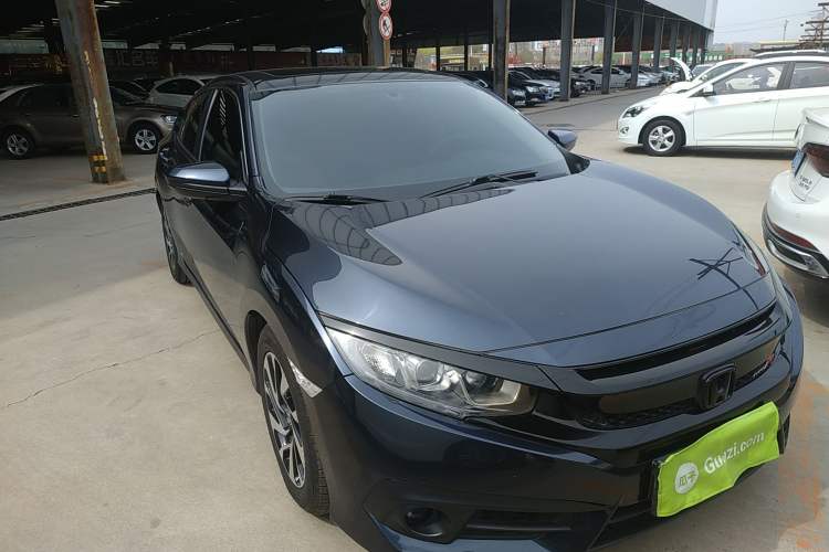 Used Honda Civic 2016 220TURBO CVT Luxury Edition Front Right 45 Deg