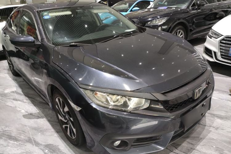 Used Honda Civic 2016 220TURBO CVT Luxury Edition Front Right 45 Deg