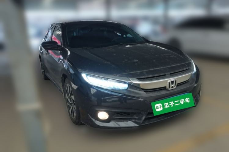 Used Honda Civic 2016 220TURBO CVT Luxury Edition Front Right 45 Deg