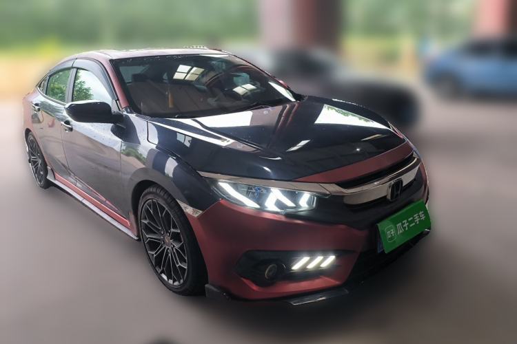 Used Honda Civic 2016 220TURBO CVT Luxury Edition Front Right 45 Deg
