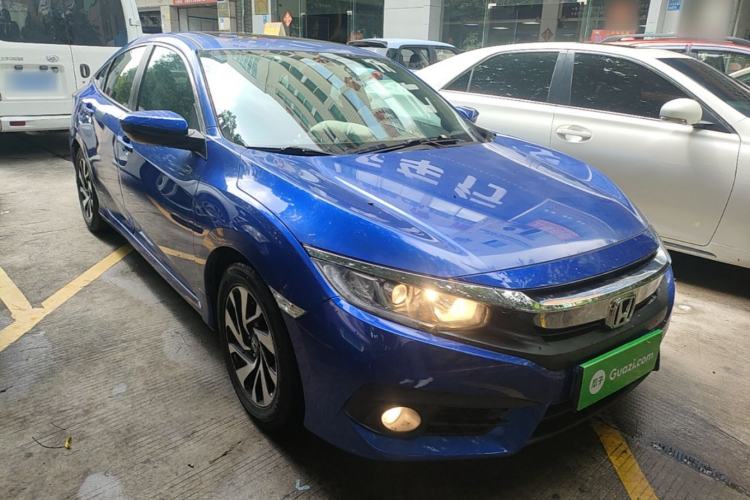 Used Honda Civic 2016 220TURBO CVT Luxury Edition Front Right 45 Deg