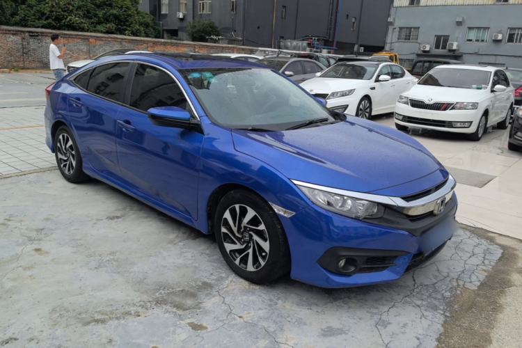 Used Honda Civic 2016 220TURBO CVT Luxury Edition Front Right 45 Deg