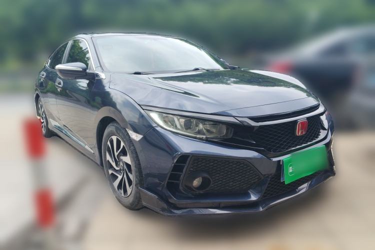 Used Honda Civic 2016 220TURBO Manual Luxury Edition Front Right 45 Deg