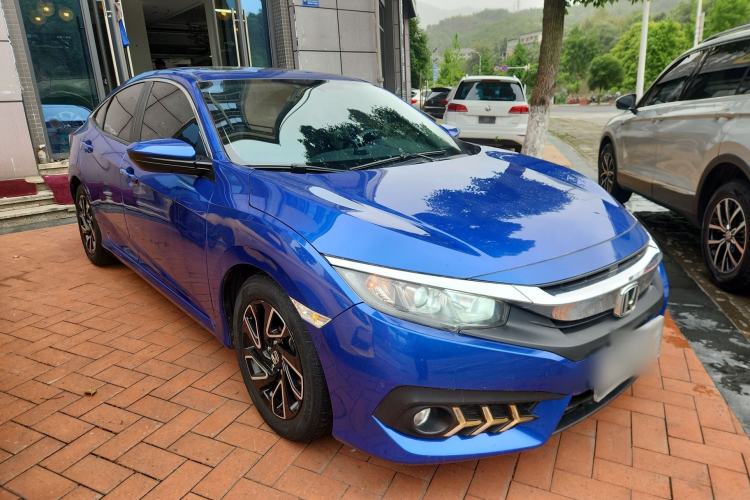 Used Honda Civic 2016 220TURBO CVT Luxury Edition Front Right 45 Deg