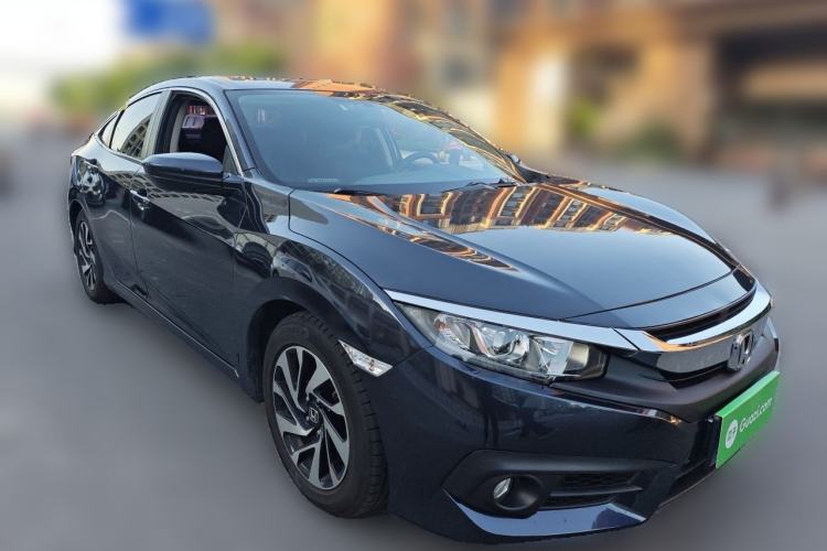 Used Honda Civic 2016 220TURBO CVT Luxury Edition Front Right 45 Deg