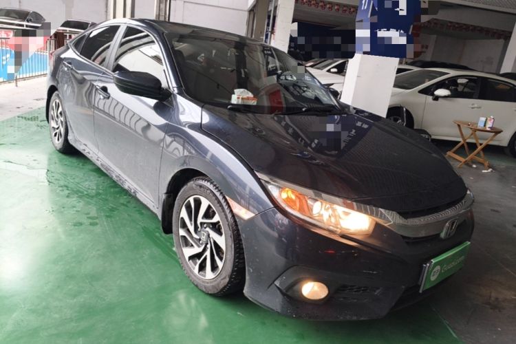 Used Honda Civic 2016 220TURBO CVT Luxury Edition Front Right 45 Deg