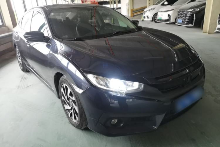 Used Honda Civic 2016 220TURBO CVT Luxury Edition Front Right 45 Deg
