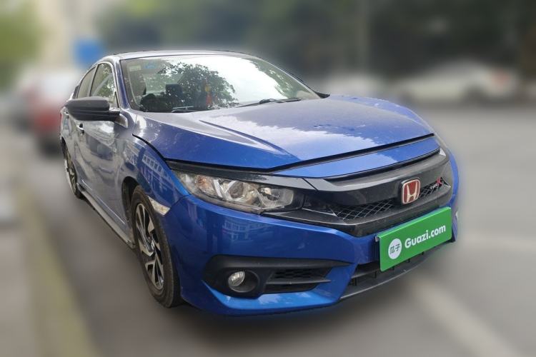 Used Honda Civic 2016 220TURBO CVT Luxury Edition Front Right 45 Deg