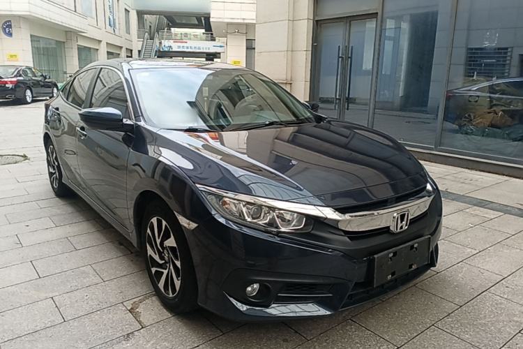 Used Honda Civic 2016 220TURBO CVT Luxury Edition Front Right 45 Deg