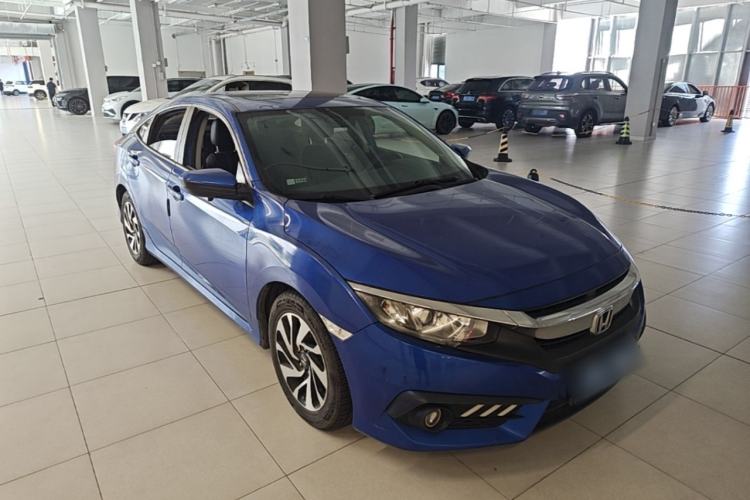 Used Honda Civic 2016 220TURBO CVT Luxury Edition Front Right 45 Deg