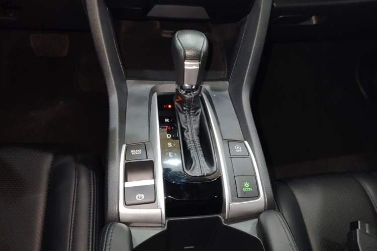 Used Honda Civic 2016 220TURBO CVT Luxury Edition Gear Lever