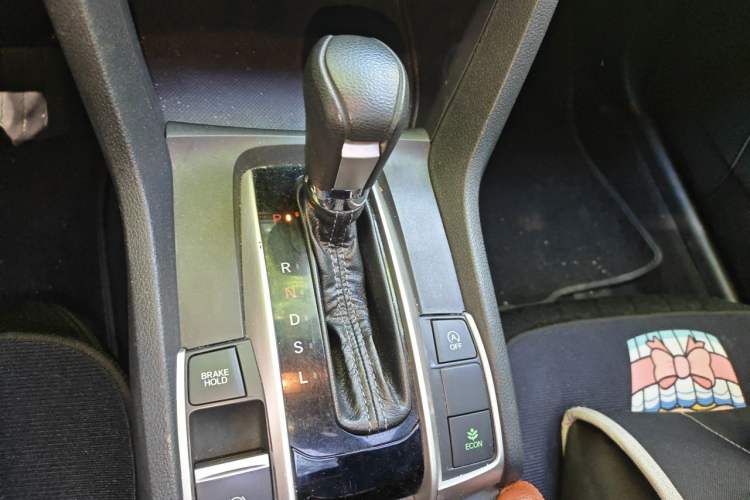 Used Honda Civic 2016 220TURBO CVT Luxury Edition Gear Lever