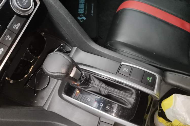 Used Honda Civic 2016 220TURBO CVT Luxury Edition Gear Lever