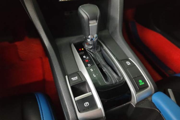 Used Honda Civic 2016 220TURBO CVT Luxury Edition Gear Lever