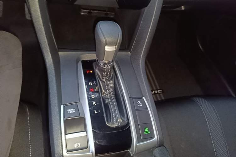 Used Honda Civic 2016 220TURBO CVT Luxury Edition Gear Lever