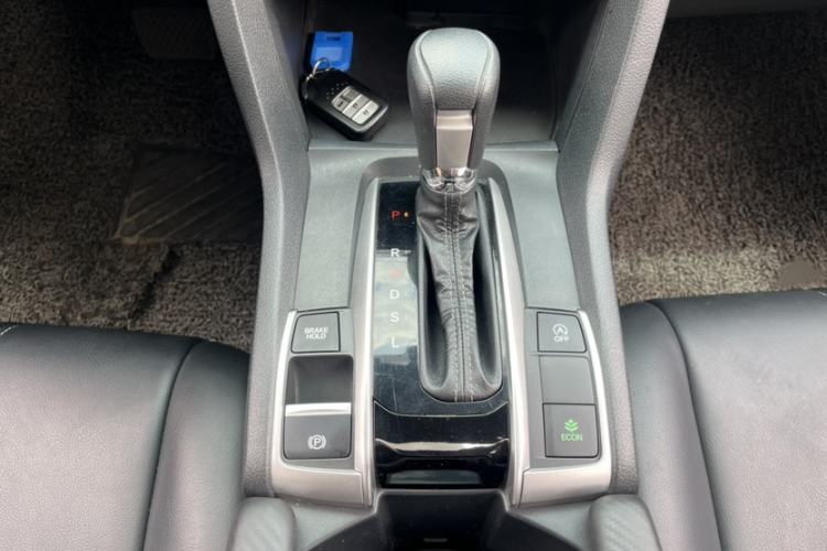 Used Honda Civic 2016 220TURBO CVT Luxury Edition Gear Lever