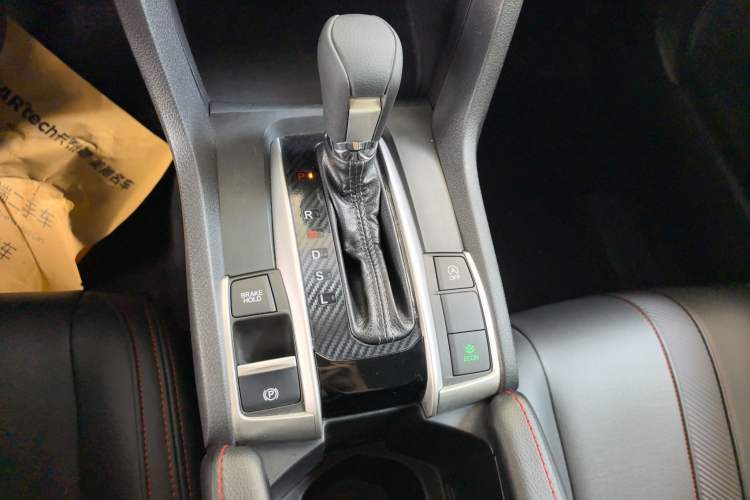 Used Honda Civic 2016 220TURBO CVT Luxury Edition Gear Lever