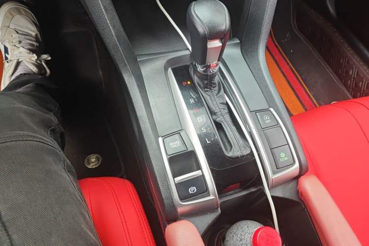 Used Honda Civic 2016 220TURBO CVT Luxury Edition Gear Lever