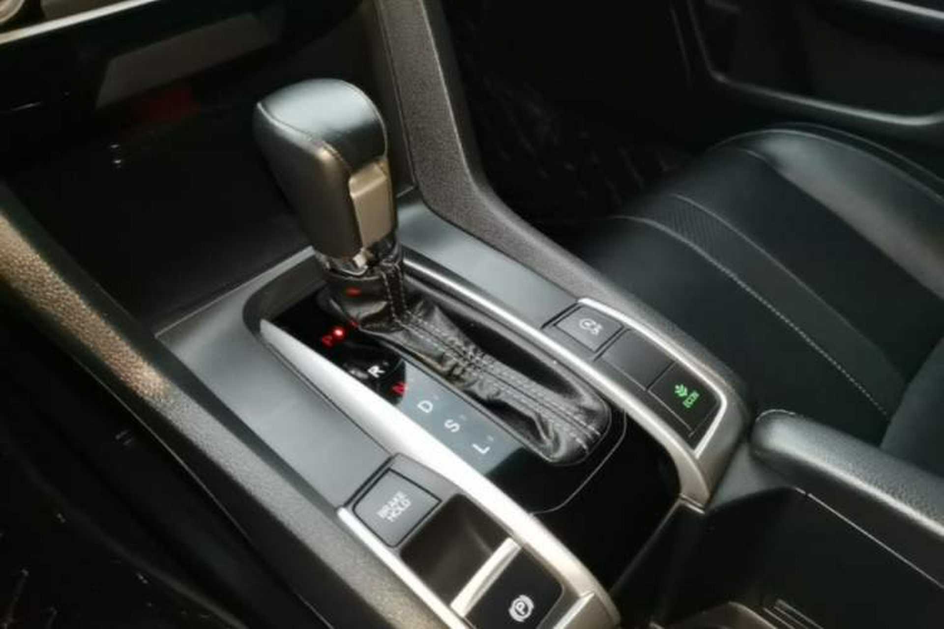 Used Honda Civic 2016 220TURBO CVT Prestige Edition Gear Lever