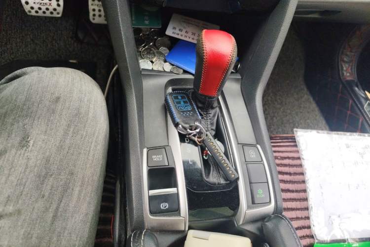 Used Honda Civic 2016 220TURBO CVT Luxury Edition Gear Lever